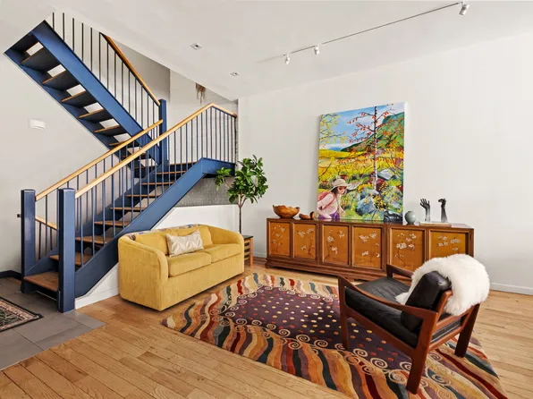 914 Pacific Street image 1 of 25