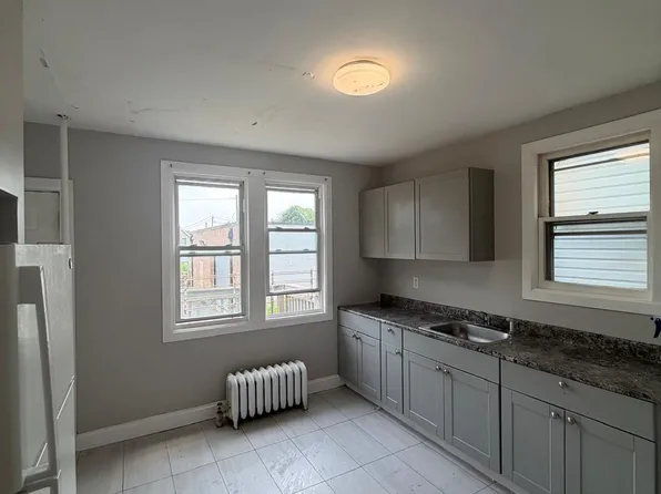 95 Heberton Ave #H, Staten Island, NY 10302