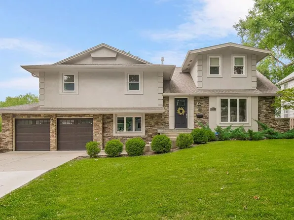 9924 Briar Dr, Overland Park, KS 66207