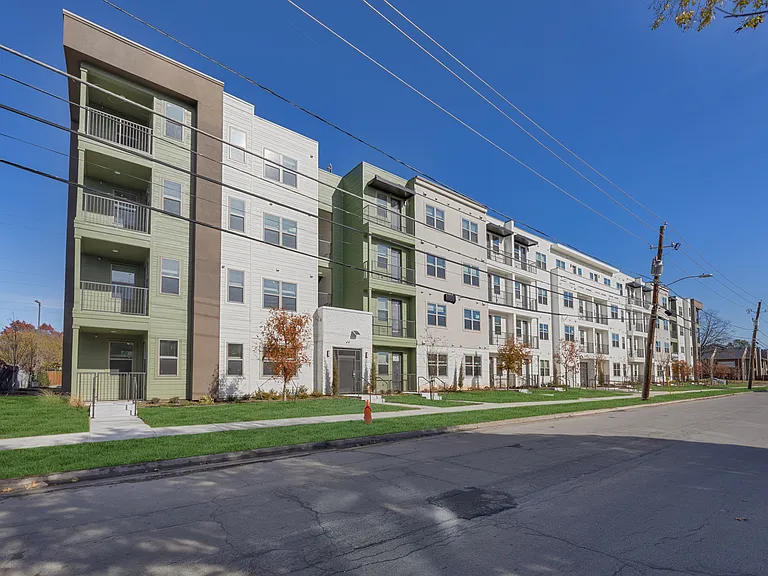 Bluffview Apartments — Photo 21