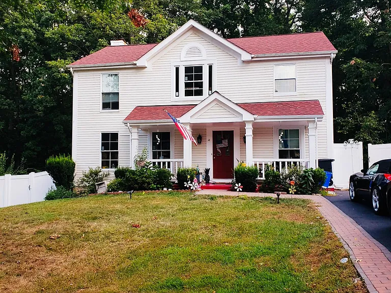 Preakness Dr — Photo 1