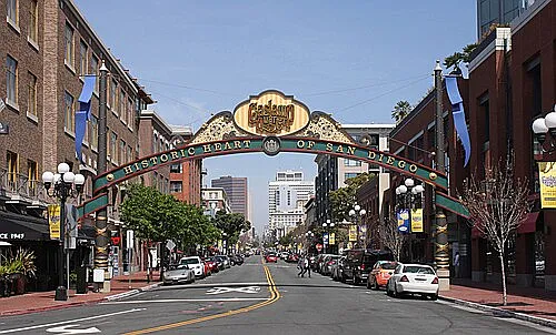 10 minuets from Downtown San Diego