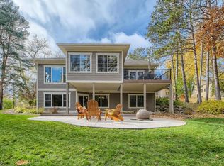 649 Arbogast St, Shoreview, MN 55126