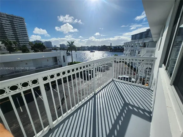 1913 S Ocean Dr APT 423, Hallandale Beach, FL 33009