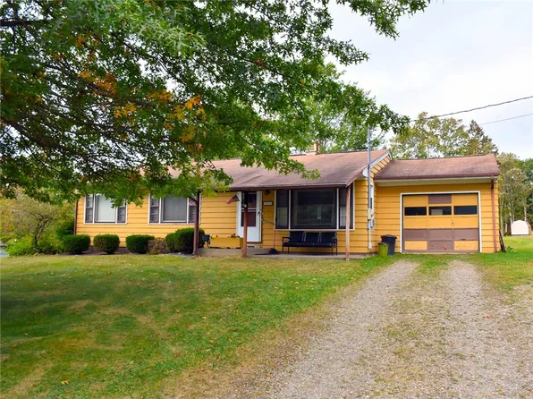 10713 Hollis Rd, Meadville, PA 16335