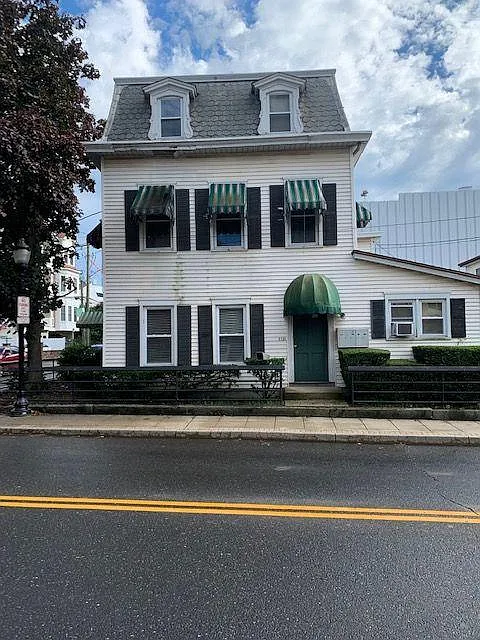 103 North St #1A
