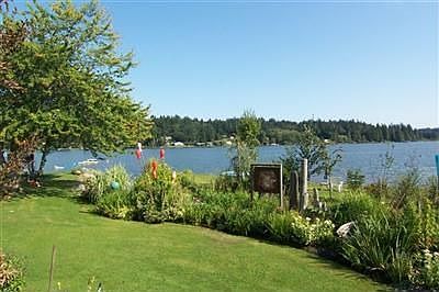 The South side of this poperty is where Salmonberry creek flows into Long Lake. Lots of layers of pl