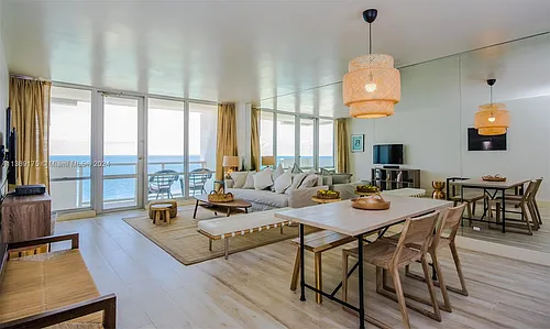 5601 Collins Ave Photo 1