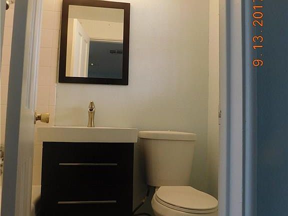 5th image of 1414 E Carson Ave #0