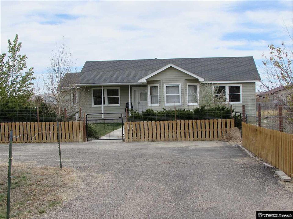 1st image of 386 Granite Dr