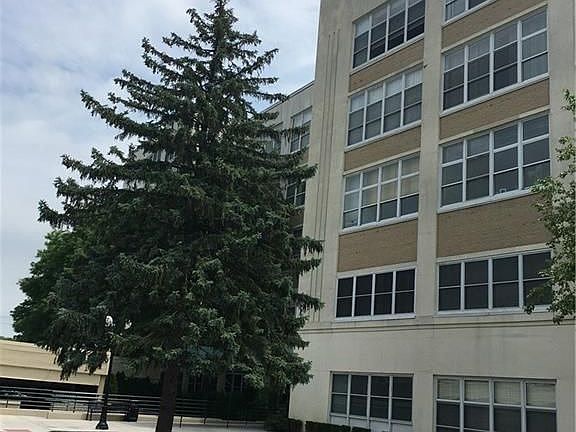 2nd image of 1 Landmark Sq APT 525