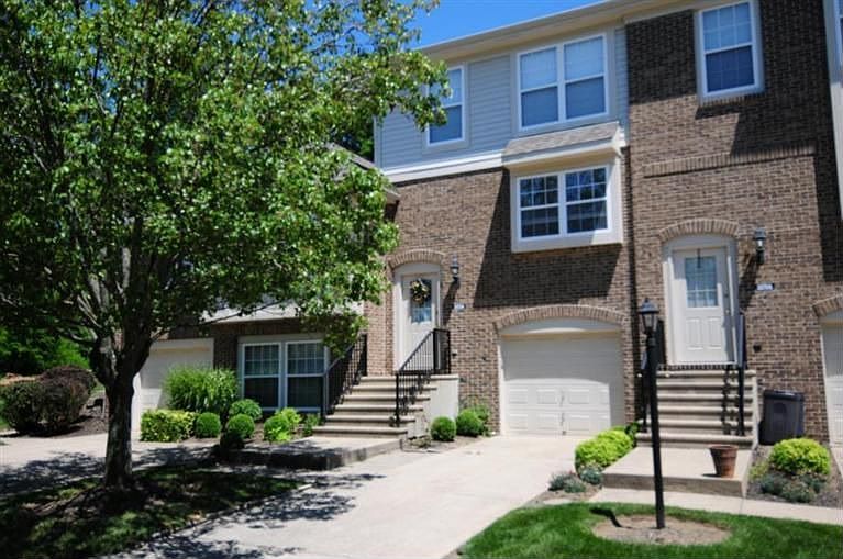 1st image of 10764 Gleneagle Dr