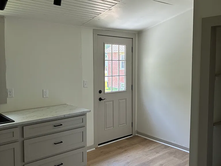122 S Main St — Photo 13