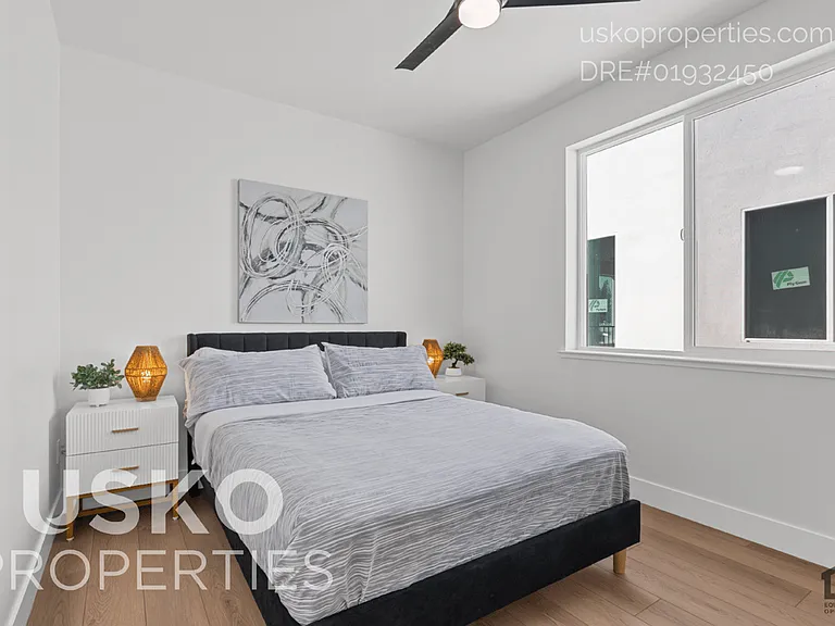 4825 Chippendale Dr — Photo 14