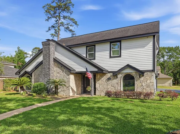 15302 Falling Creek Dr, Houston, TX 77068