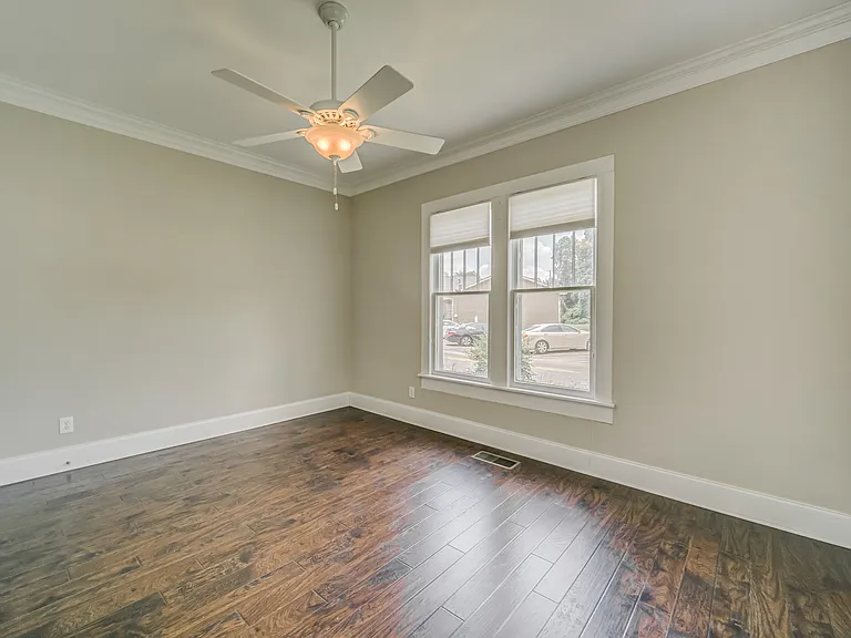 121 Brown St — Photo 28