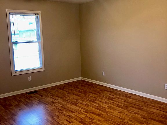 4th image of 3829 Brentwood Dr APT 1