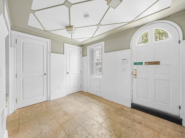 522 East 89th Street image 6 of 41