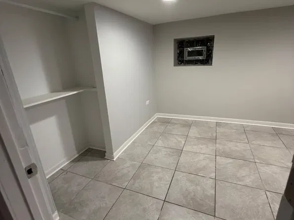 831 N Keystone Ave #1, Chicago, IL 60651