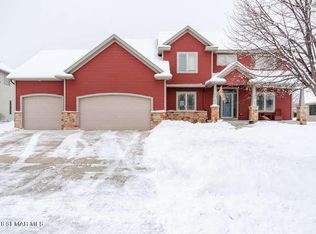 3411 Tralee Ln NE, Rochester, MN 55906