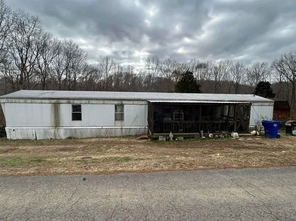 15 Hell Bender Ln, Scottsville, KY 42164