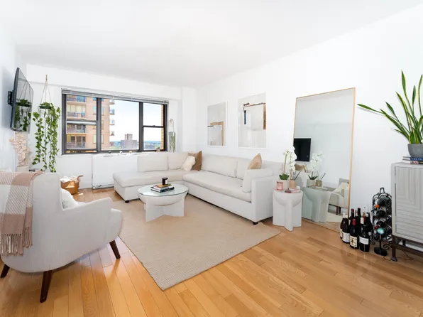 345 East 80th Street image 1 of 9