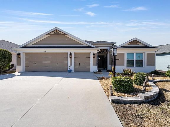 3rd image of 562 James Rd