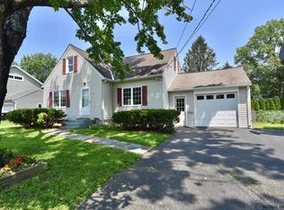 19 Harmon Rd, Glenville, NY 12302