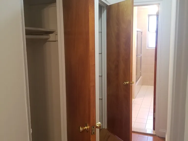 1 74th St #3G — Photo 7