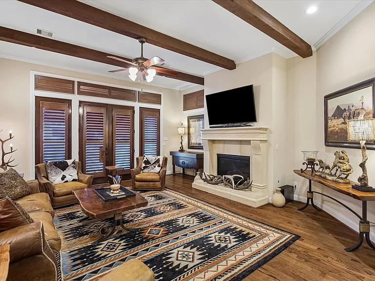 1307 Malone St — Photo 3