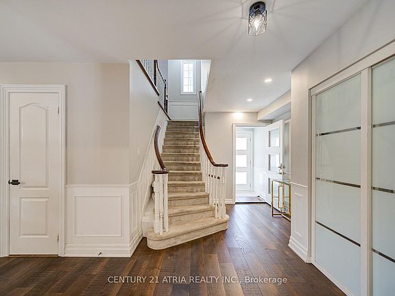 4th image of 18 Park Lane Cir