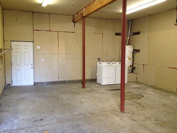 2nd image of 839 Prevost St
