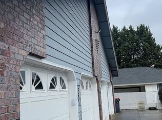 561-563-565 567, Central Pt, OR 97502