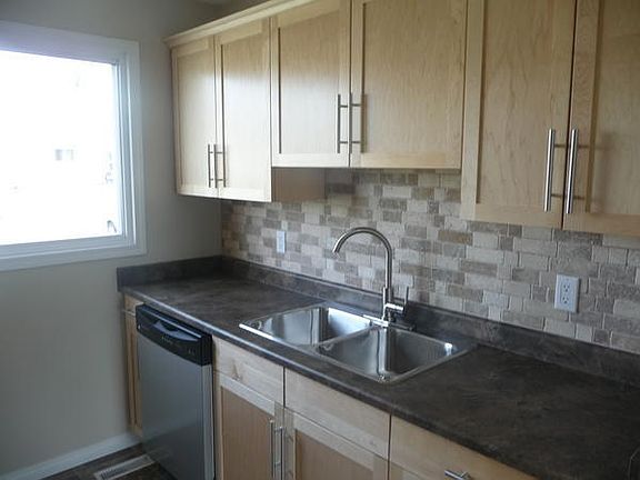 03 Kitchen 1_05282024