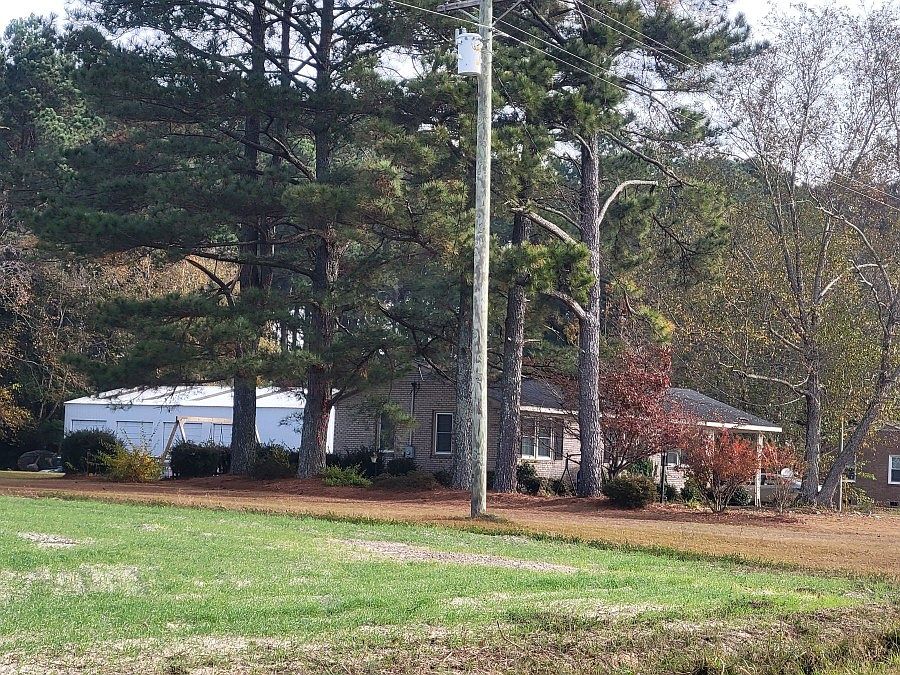 2nd image of 1448 Thomas Sugg Rd