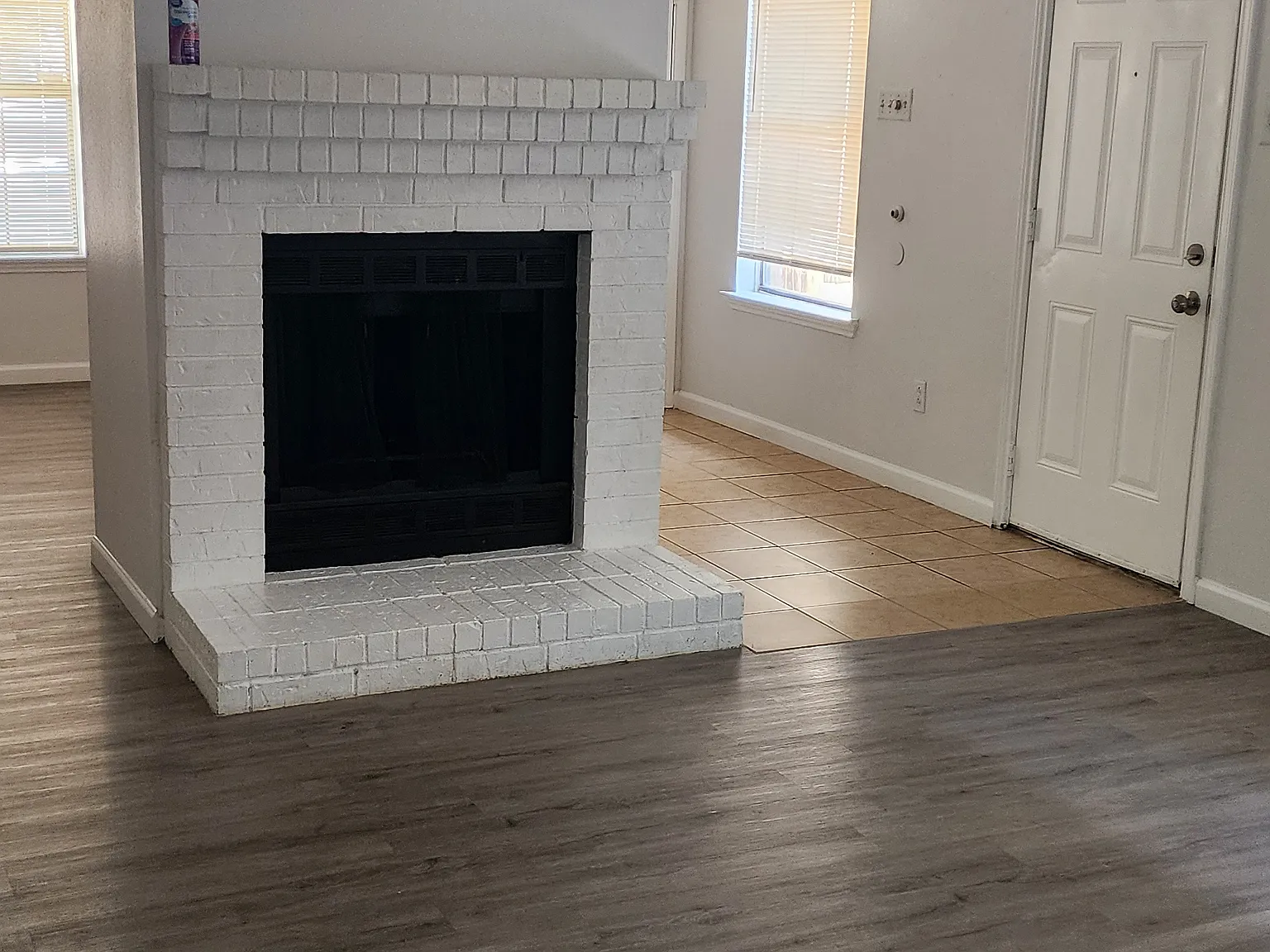 1608 Hackamore St — Photo 2