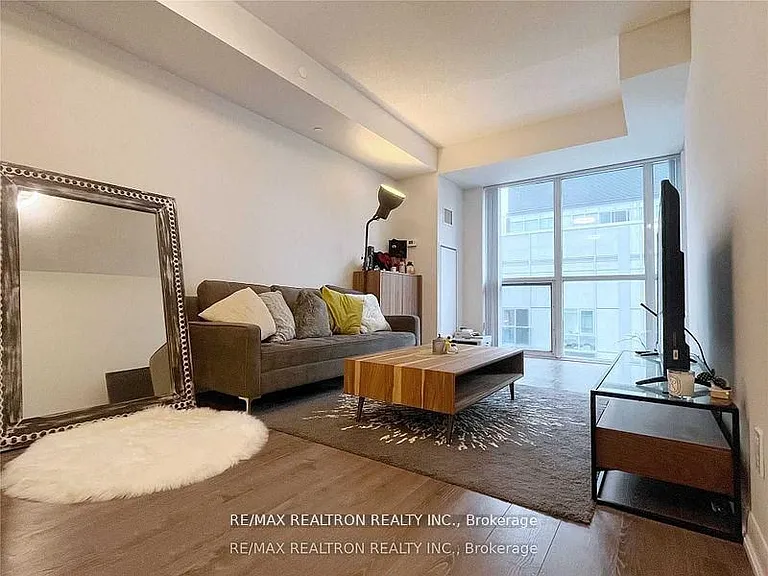 5168 Yonge St #302 — Photo 2