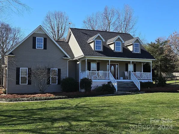 4932 Dwight Starnes Rd, Waxhaw, NC 28173