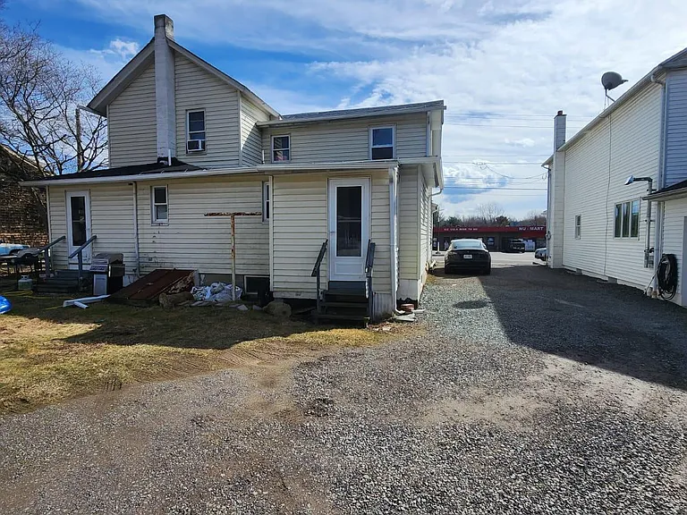 166 E State St #166 — Photo 11