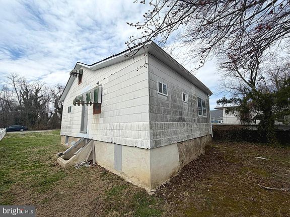 5th image of 4327 Shore Rd