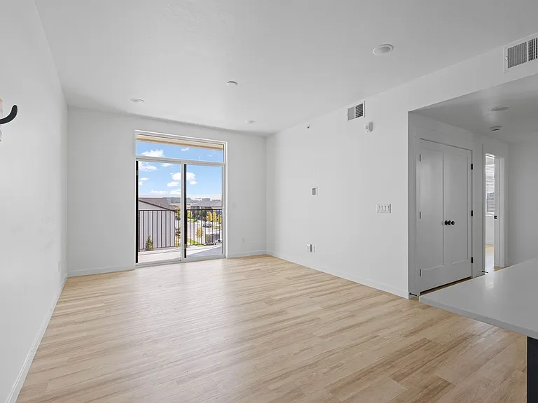 311 E Lorene St #2308 — Photo 2