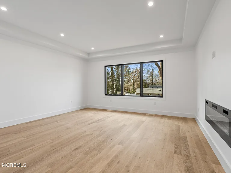 150 Ampere Ave — Photo 37