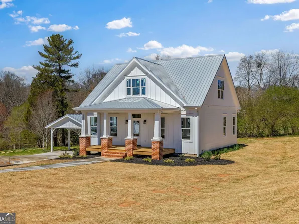 409 Roper Dr, Clarkesville, GA 30523