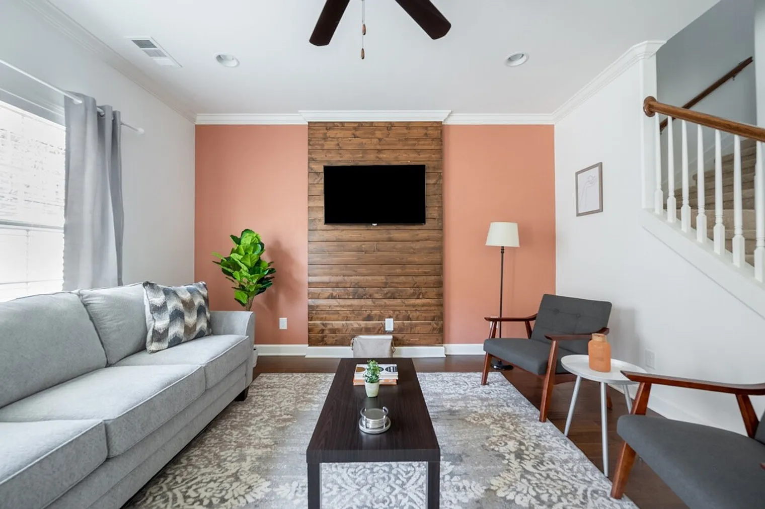 4 bed, 2.5 bath, 1636 sqft, $2,580 — Photo 4