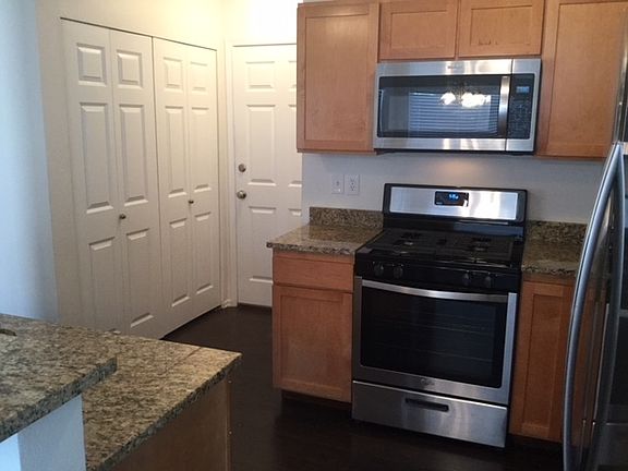 3rd image of 4901 104th Pl NE