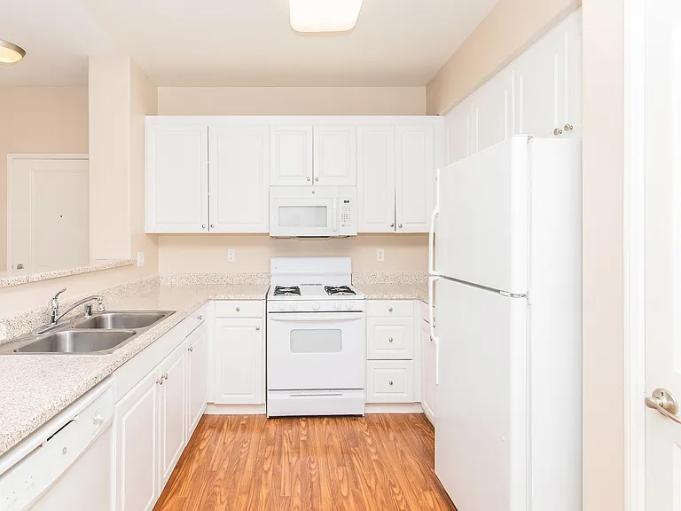Meadow Square Apartment Homes — Photo 58
