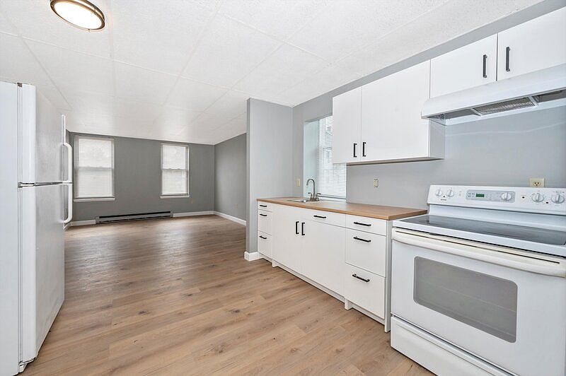 1st image of 229 N Jonathan St #102