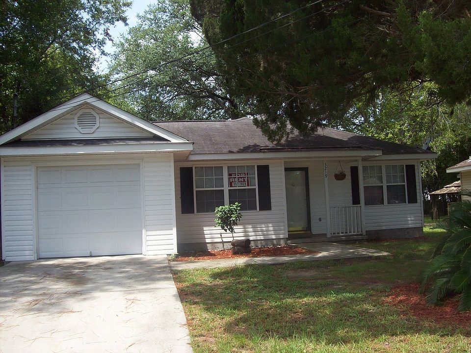 3219 Helen St.