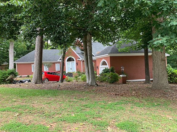 2nd image of 105 Ashcroft Ct