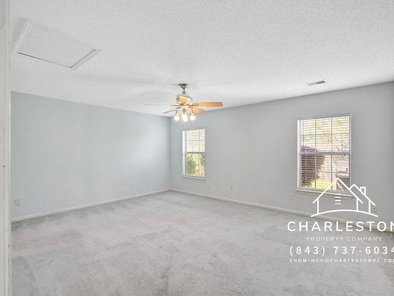 104 Wildberry Ln — Photo 14